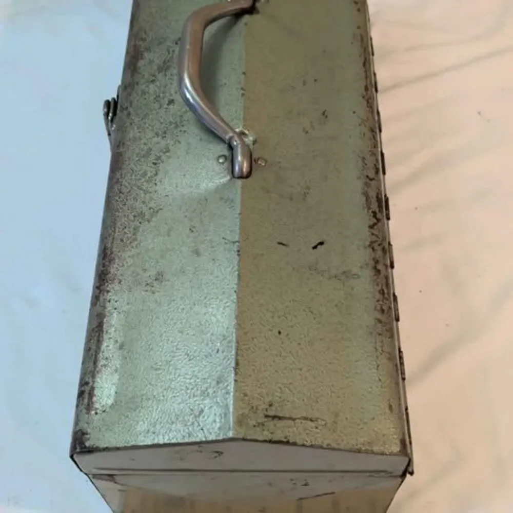 Vintage Porter Handy Tool Box 20